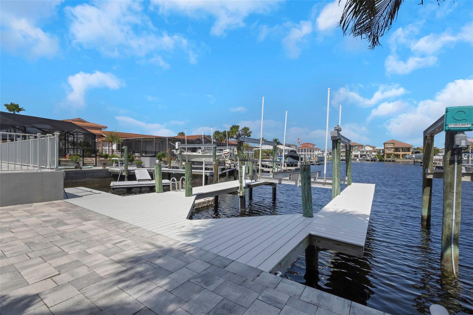 FLOR A MAR - Residential