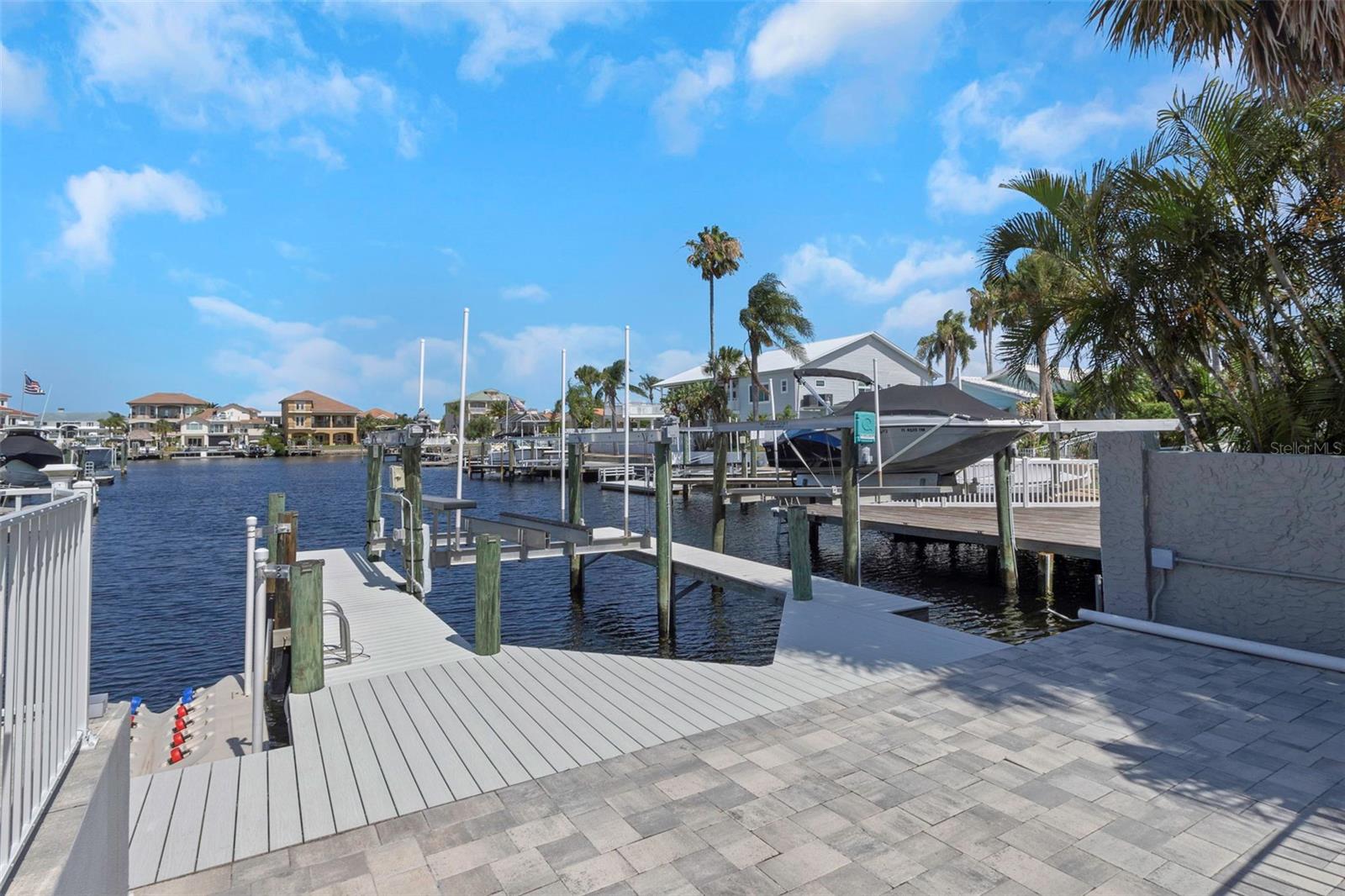 FLOR A MAR - Residential