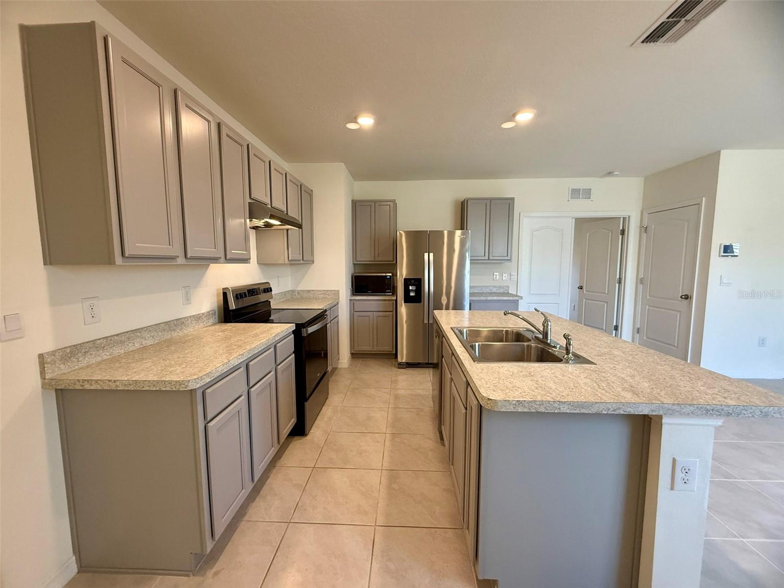 VILLAMAR PH 3 - Residential