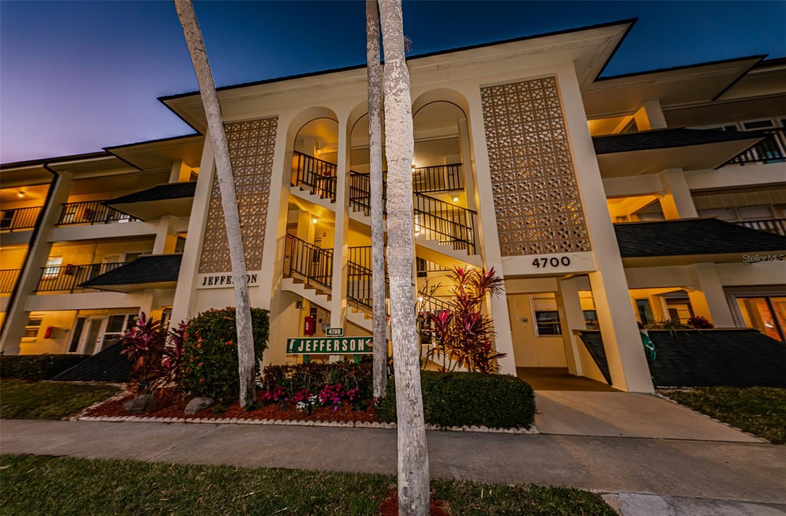JEFFERSON HOUSE THE CONDO - Residential