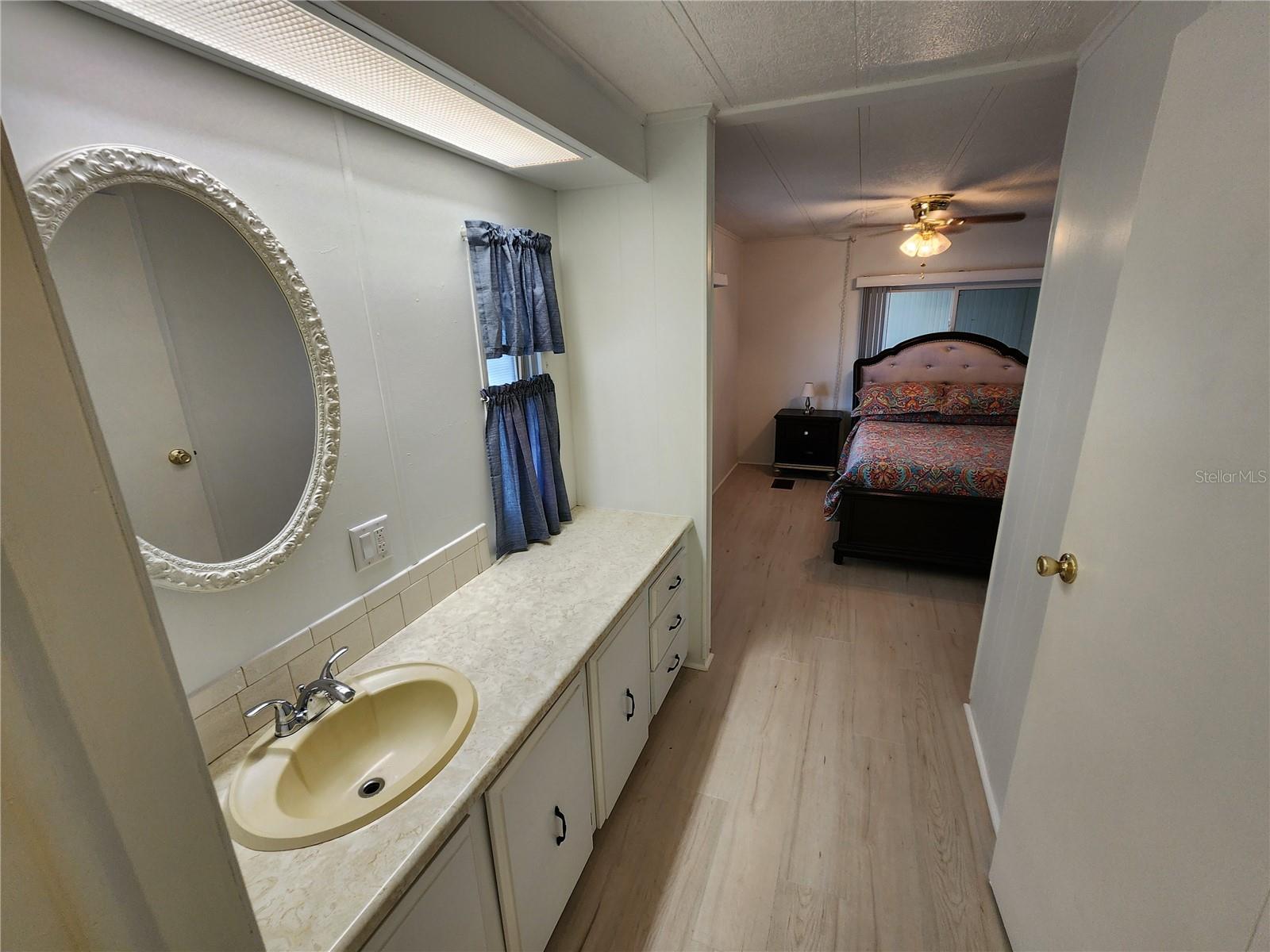 PALM LAKE ESTATES - Residential