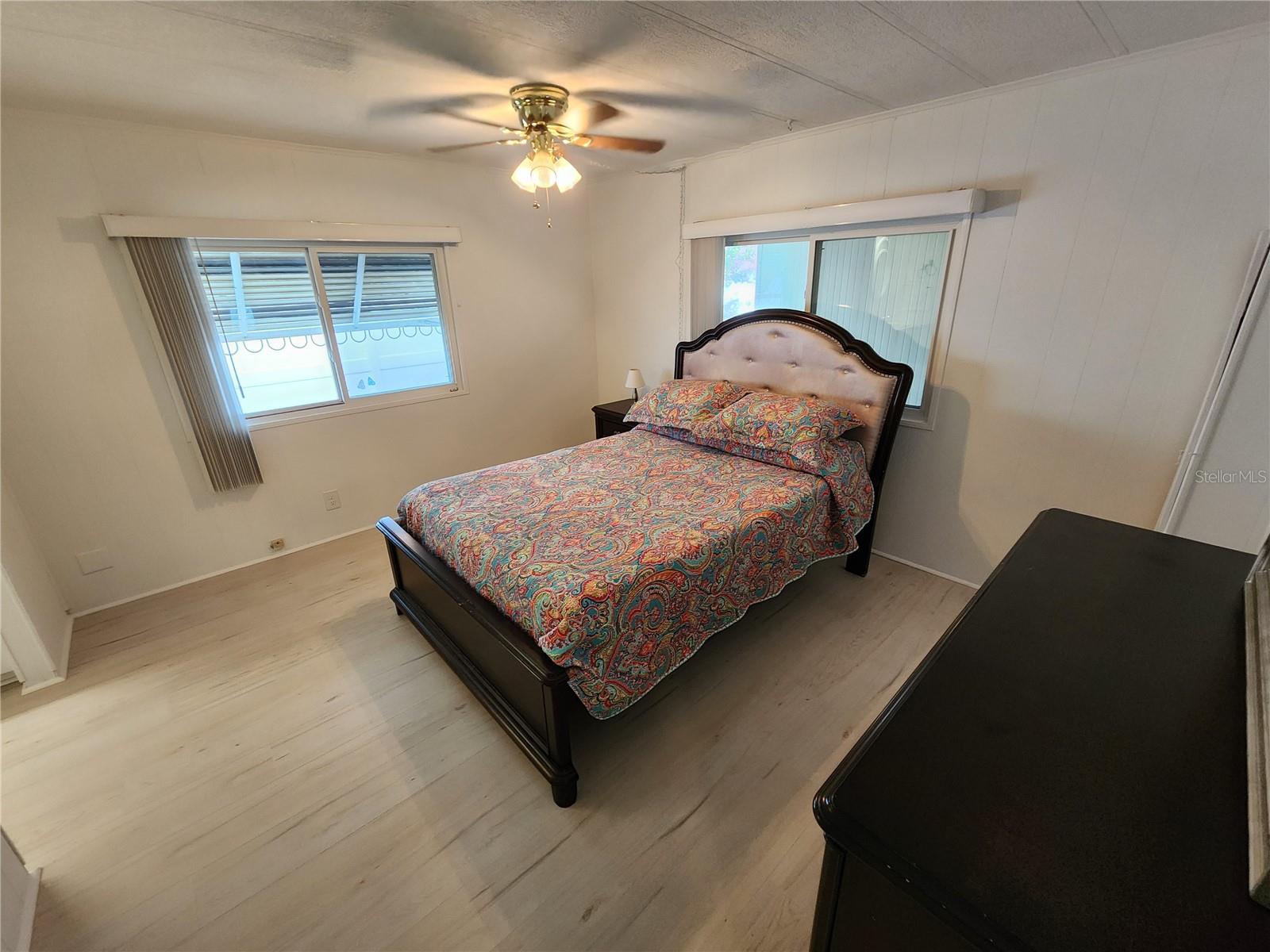 PALM LAKE ESTATES - Residential