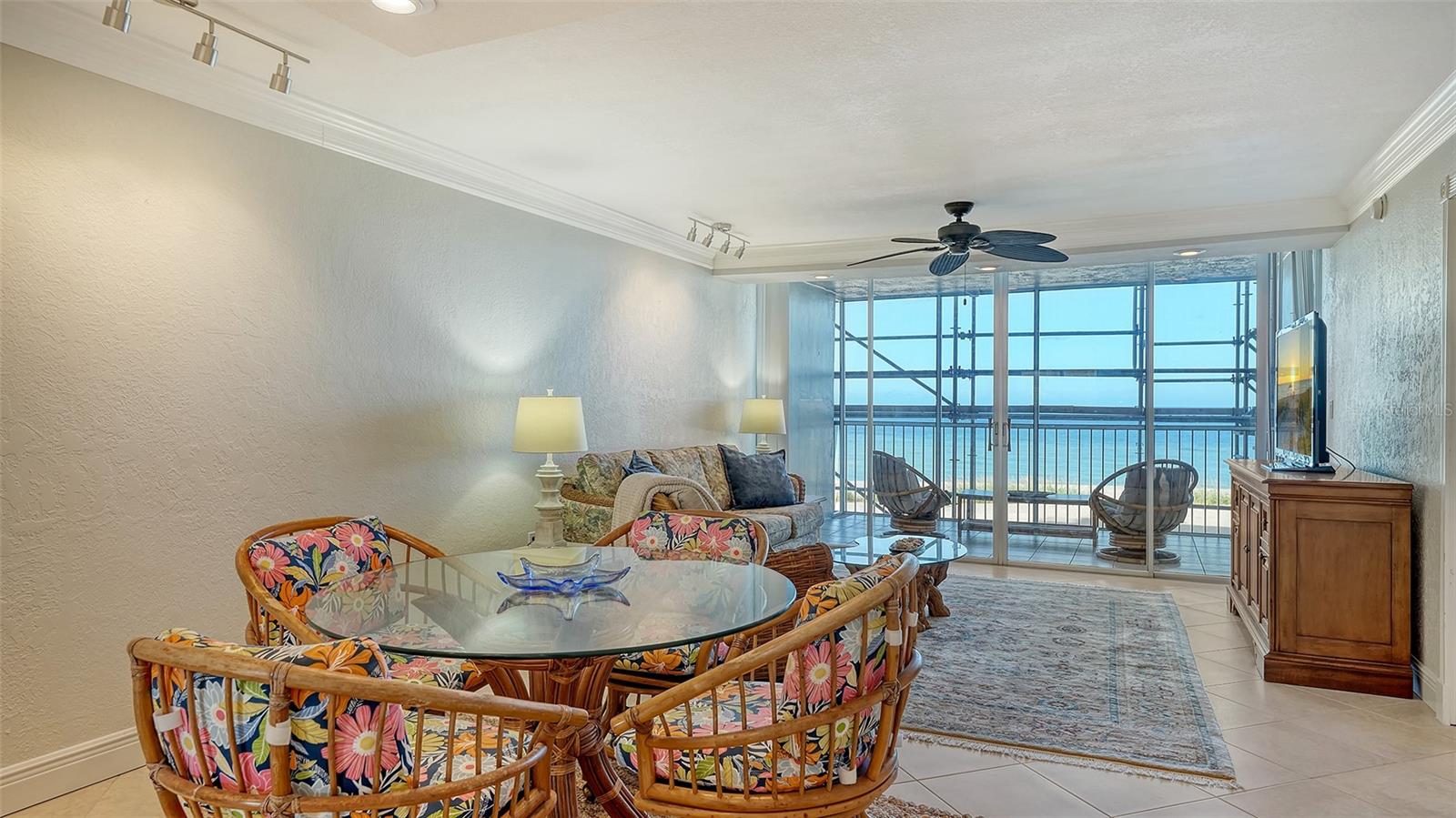 GULF HORIZONS - Residential
