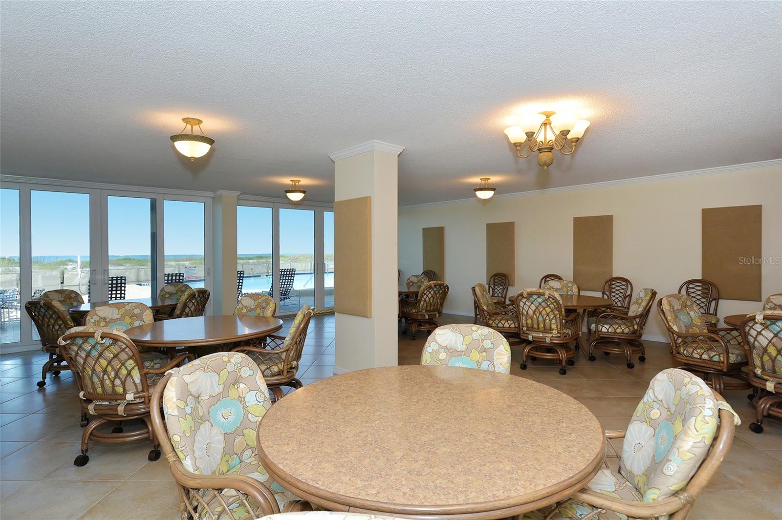 GULF HORIZONS - Residential