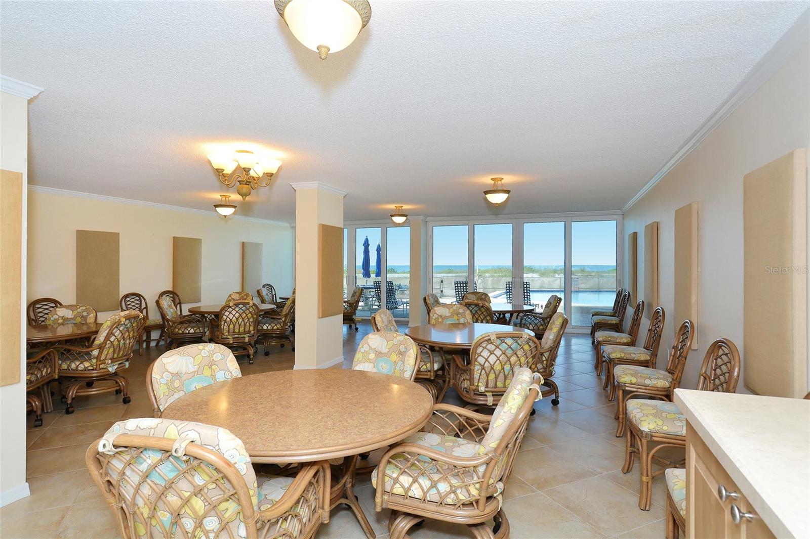 GULF HORIZONS - Residential