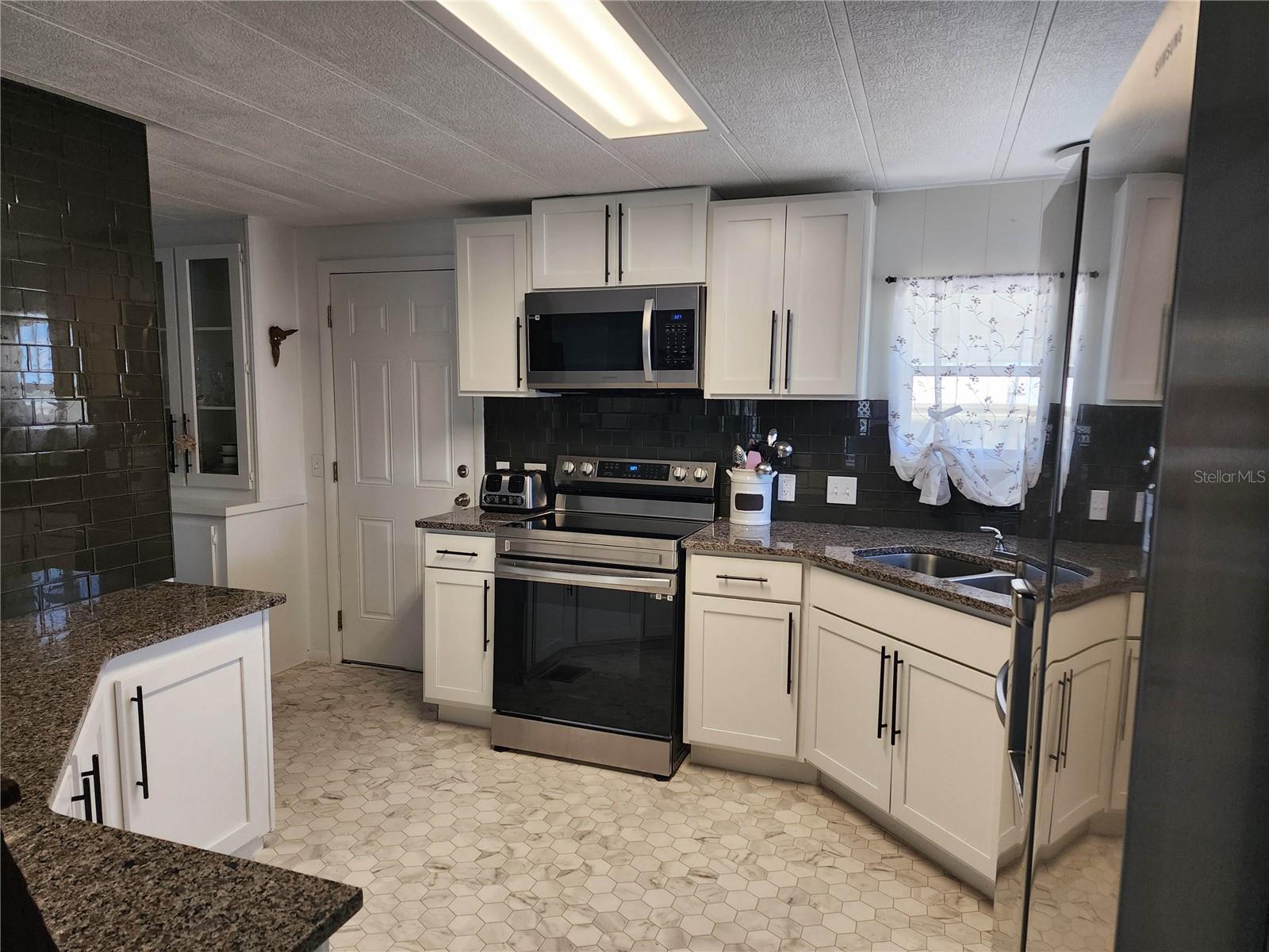2030 WAX MYRTLE DRIVE