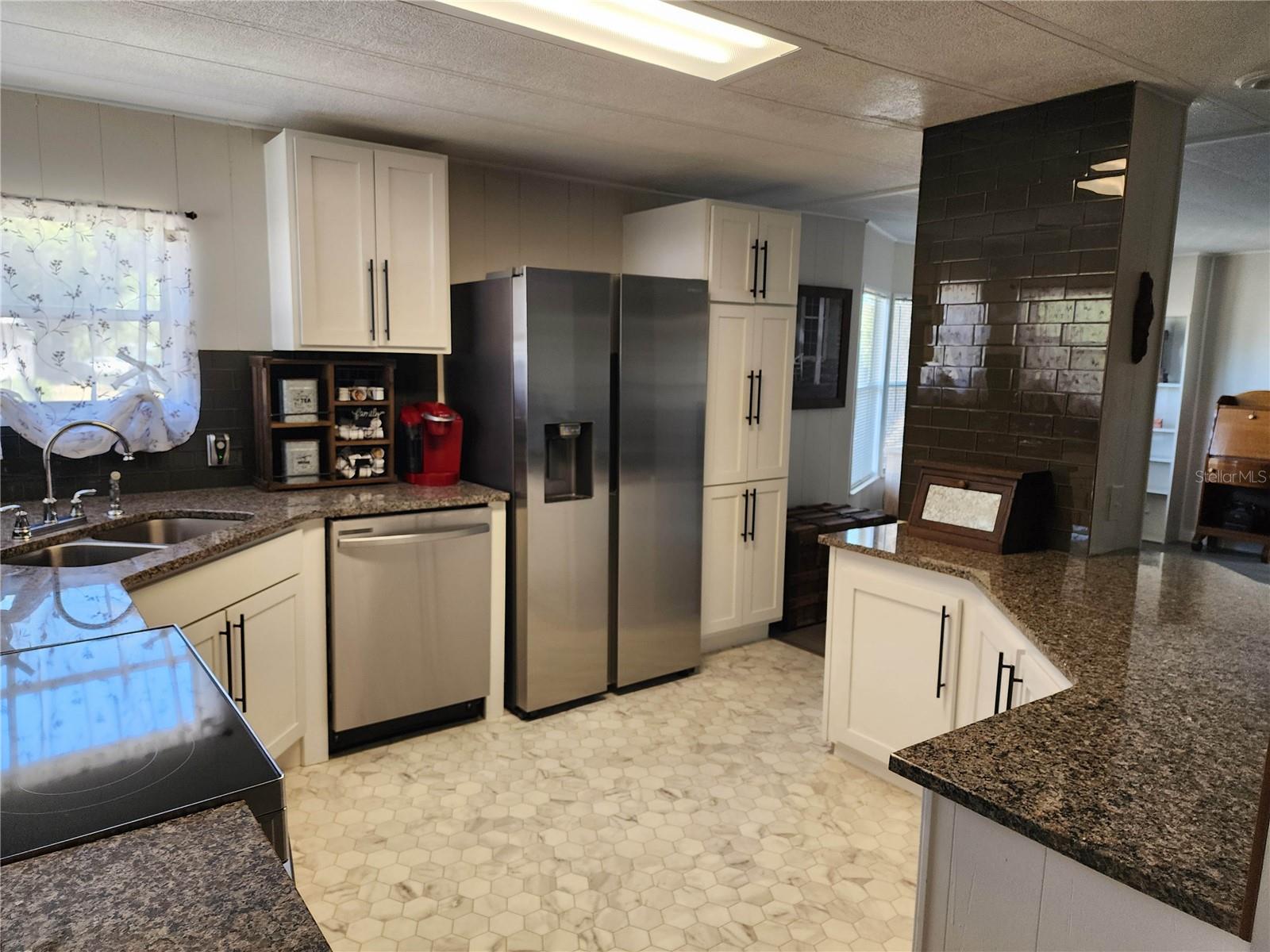 2030 WAX MYRTLE DRIVE