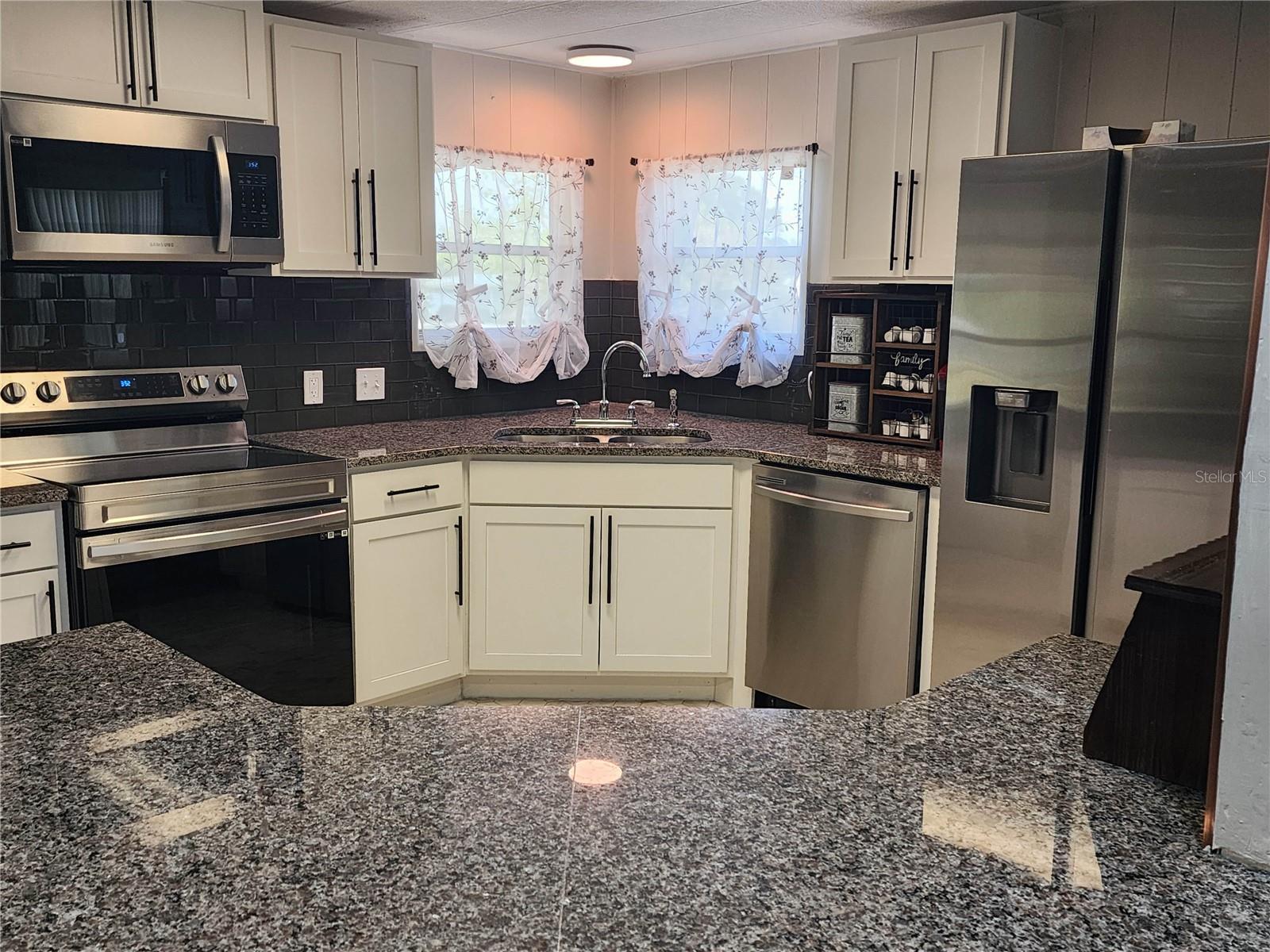 2030 WAX MYRTLE DRIVE