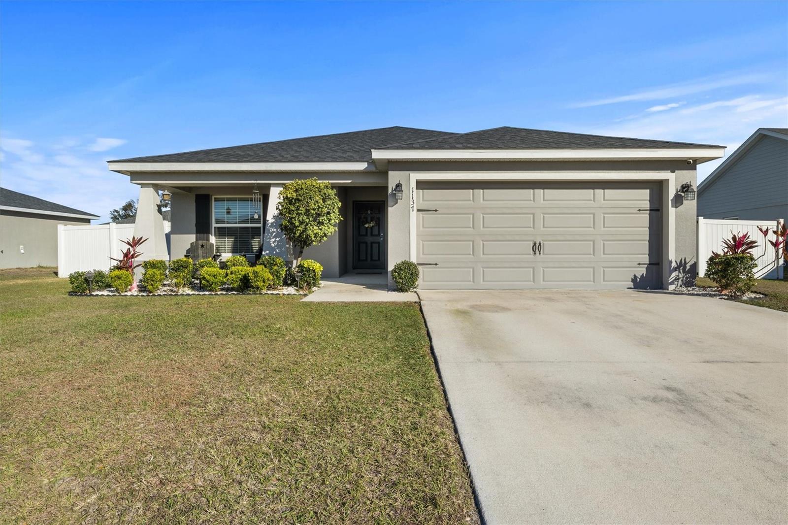 LANDINGS/EAGLE LAKE - Residential