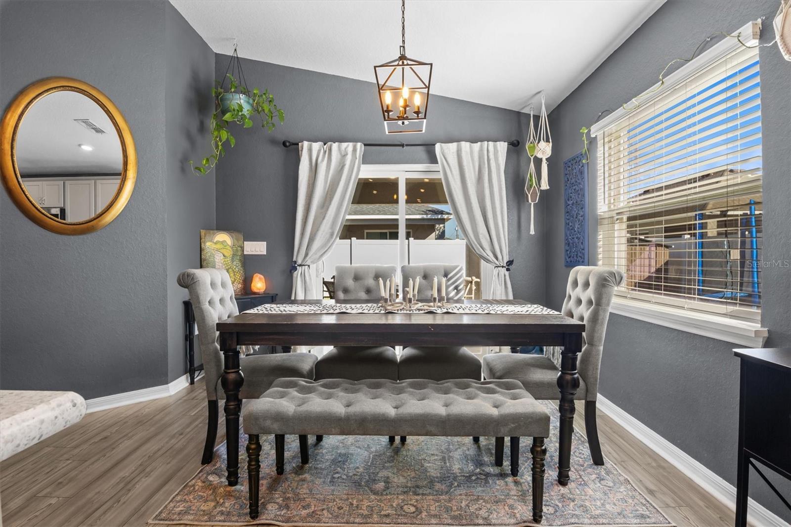 LANDINGS/EAGLE LAKE - Residential