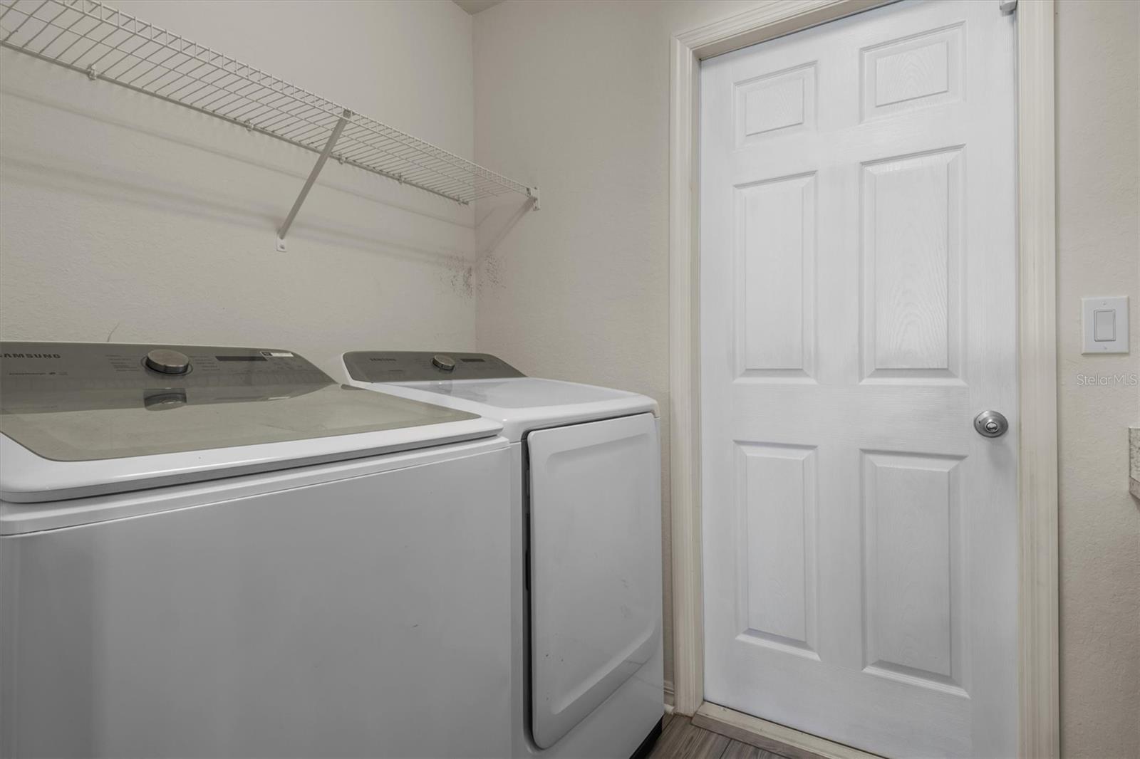 LANDINGS/EAGLE LAKE - Residential