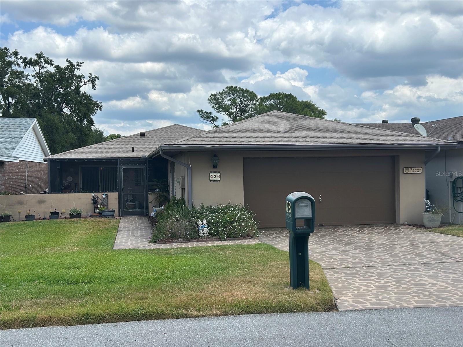 426 GLENEAGLES COURT