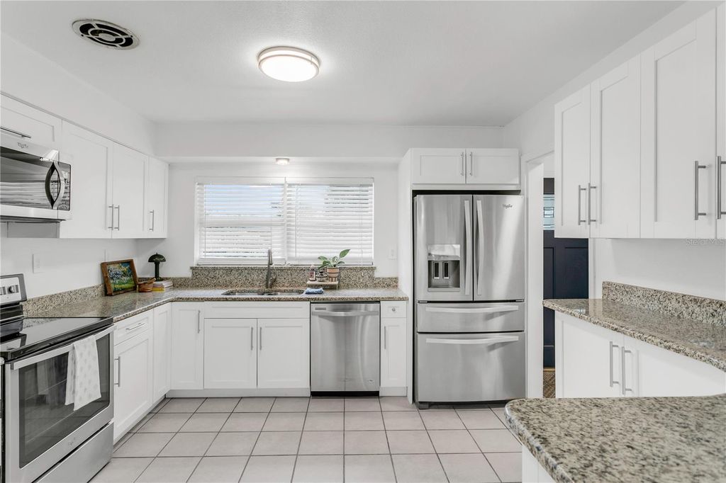 Photo of 4105 W Oakellar Avenue, Tampa, FL 33611 (MLS # TB8451385)