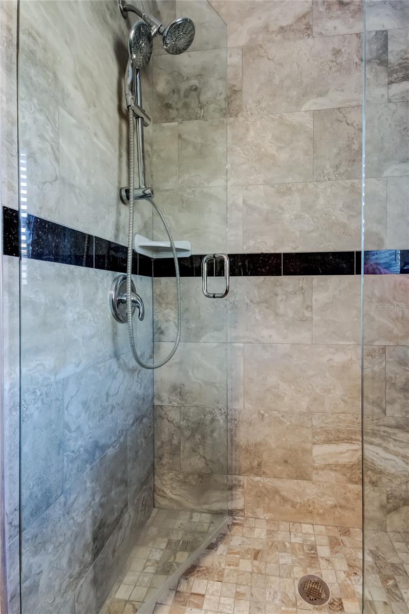 MANHATTAN MANOR 3 - Residential