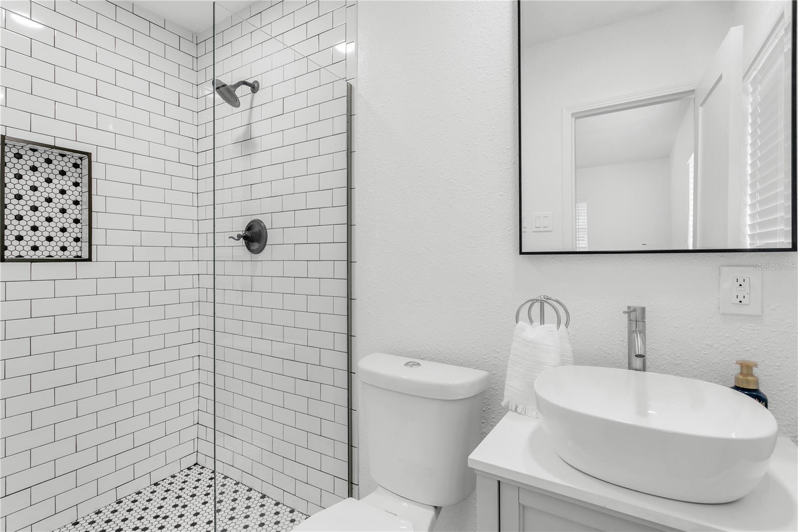 MANHATTAN MANOR 3 - Residential