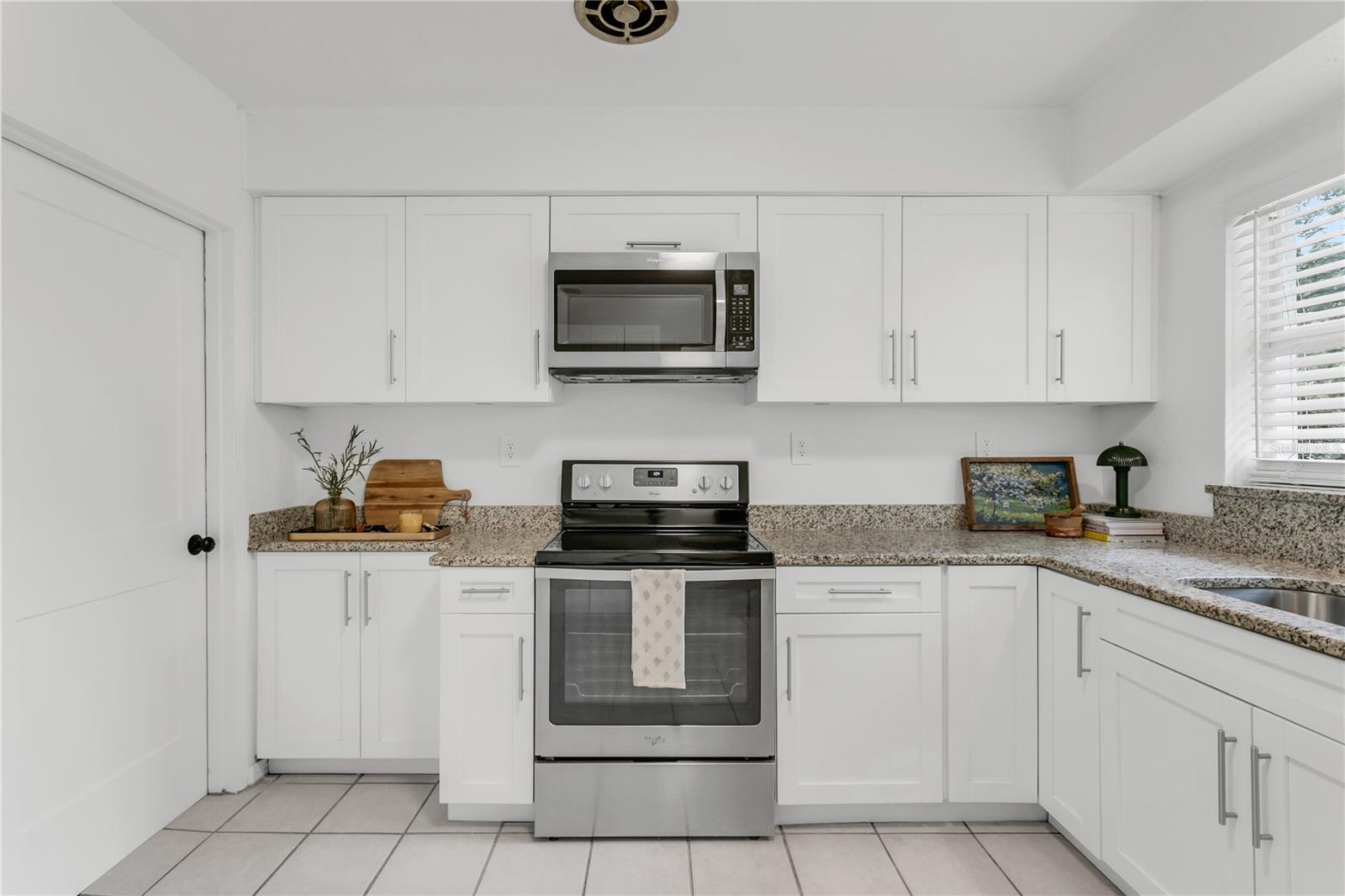 MANHATTAN MANOR 3 - Residential