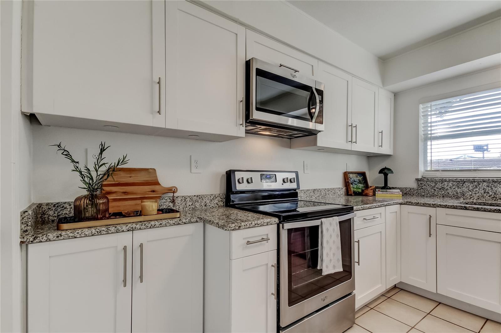 MANHATTAN MANOR 3 - Residential