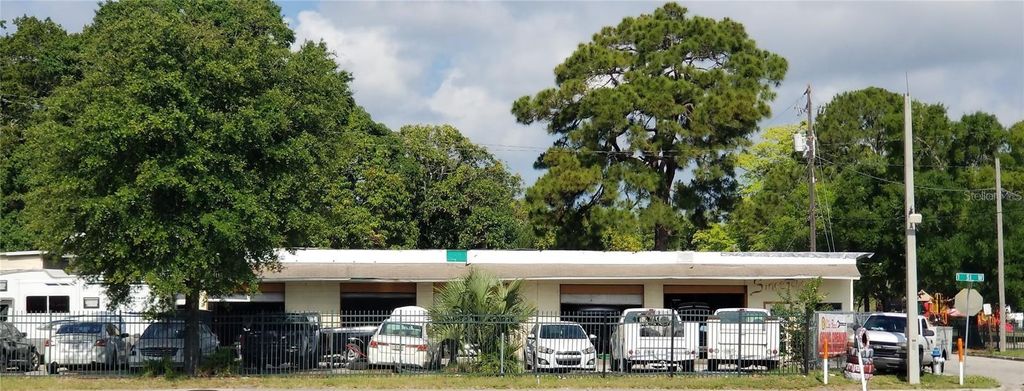 Photo of 1116 1st Street W, Bradenton, FL 34208 (MLS # A4600765)