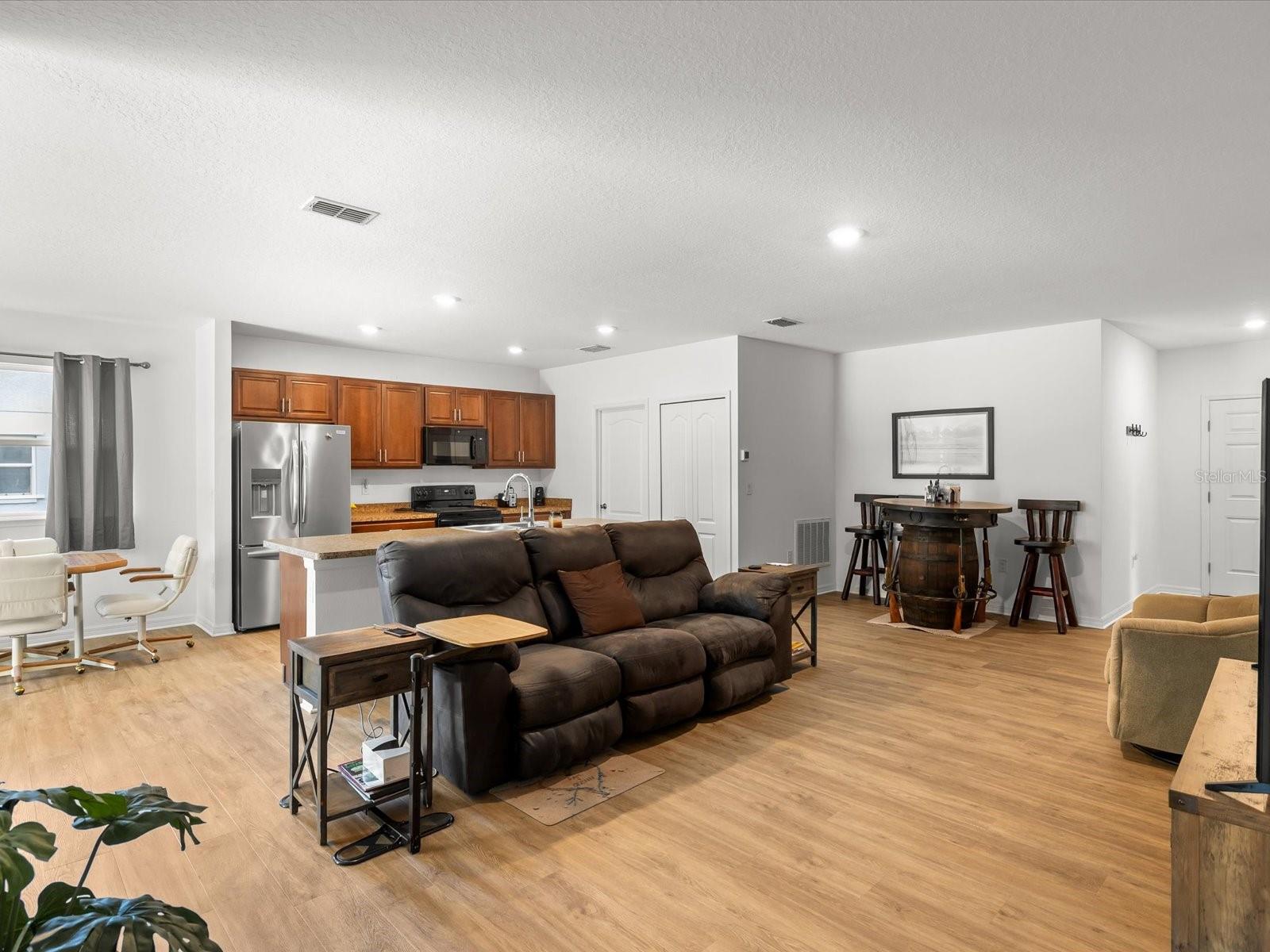 WEEKI WACHEE WOODLANDS - Residential