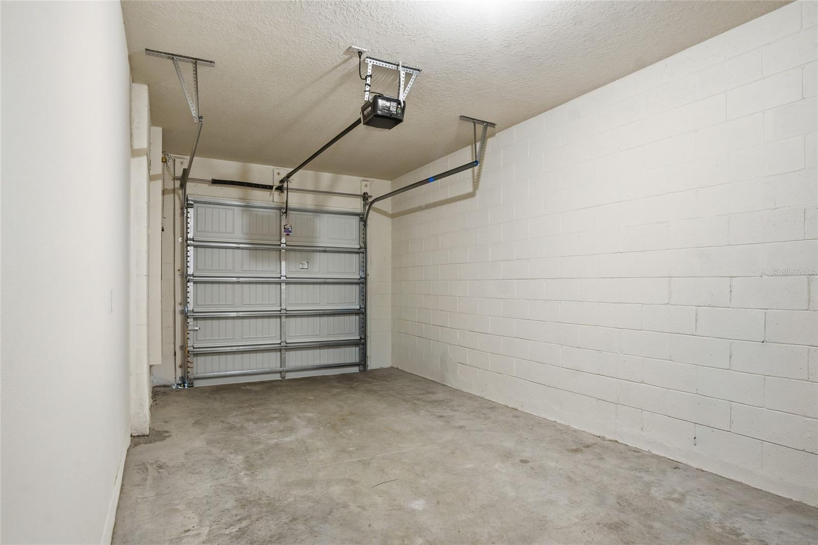 BRENTWOOD TWNHMS PH 1 - Residential
