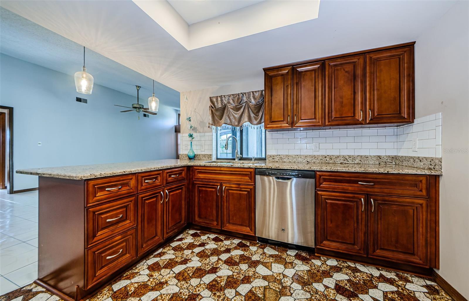 HIGHLANDS - Residential