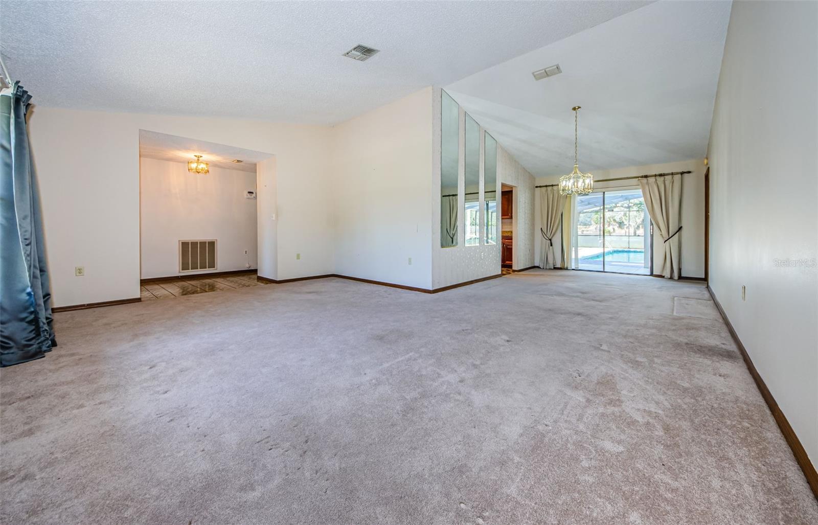 HIGHLANDS - Residential