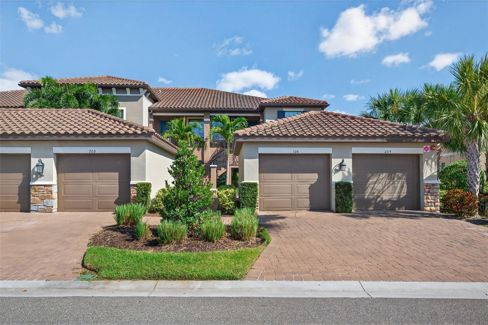 13816 MESSINA LOOP 104