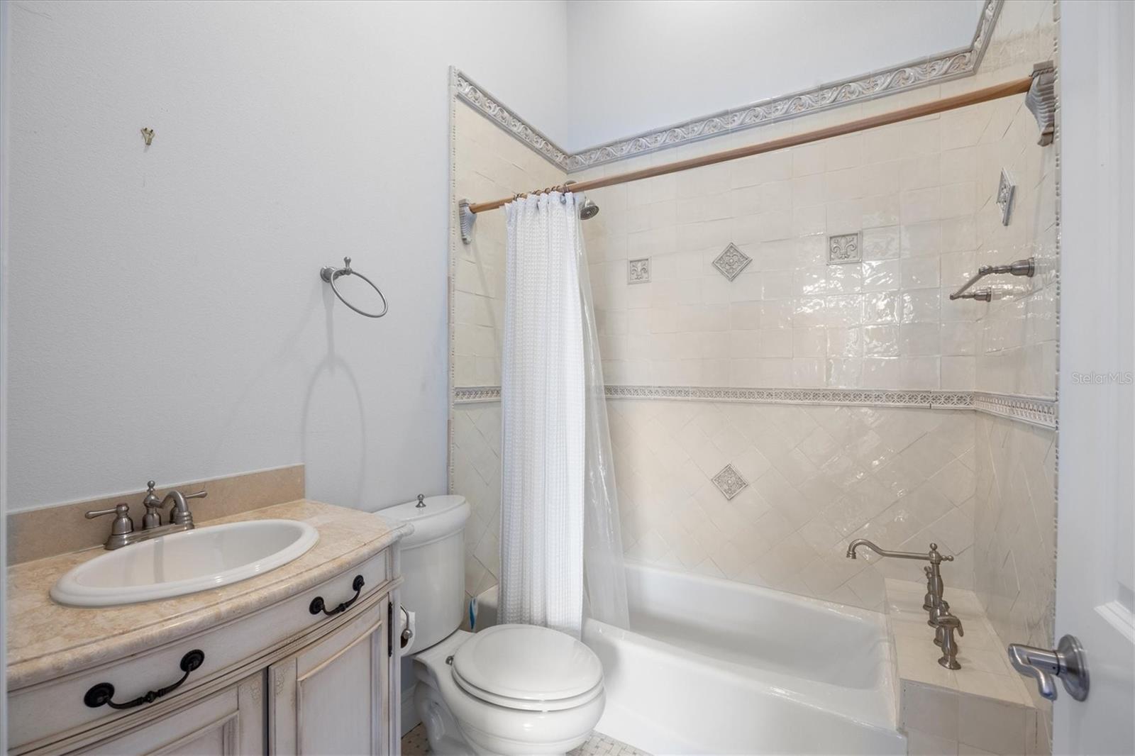 HARBOR ACRES - Residential