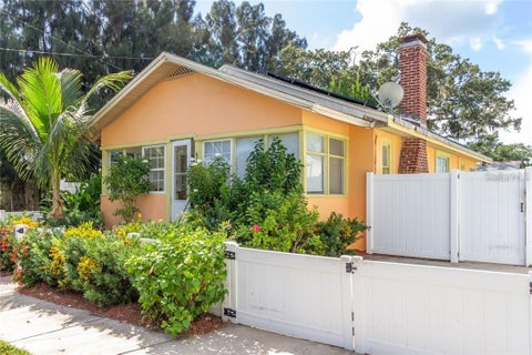 Photo of 604 Alden Avenue, Clearwater, FL 33755 (MLS # TB8560047)