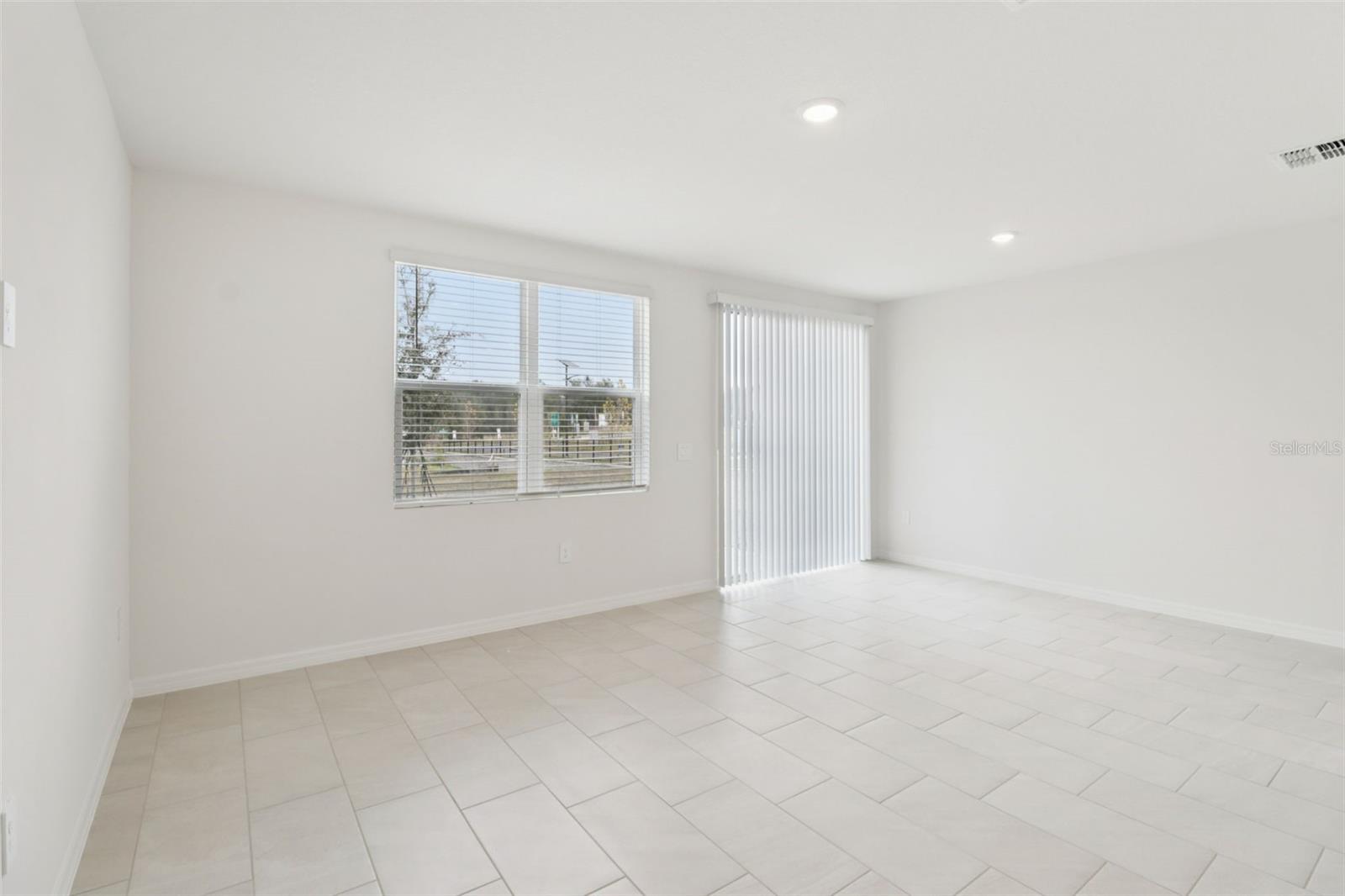 THE RESERVE AT HAMMOCK OAKS - Residential