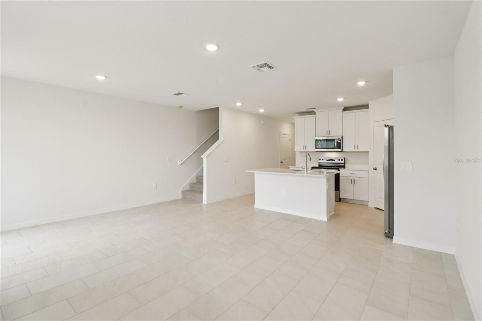 THE RESERVE AT HAMMOCK OAKS - Residential