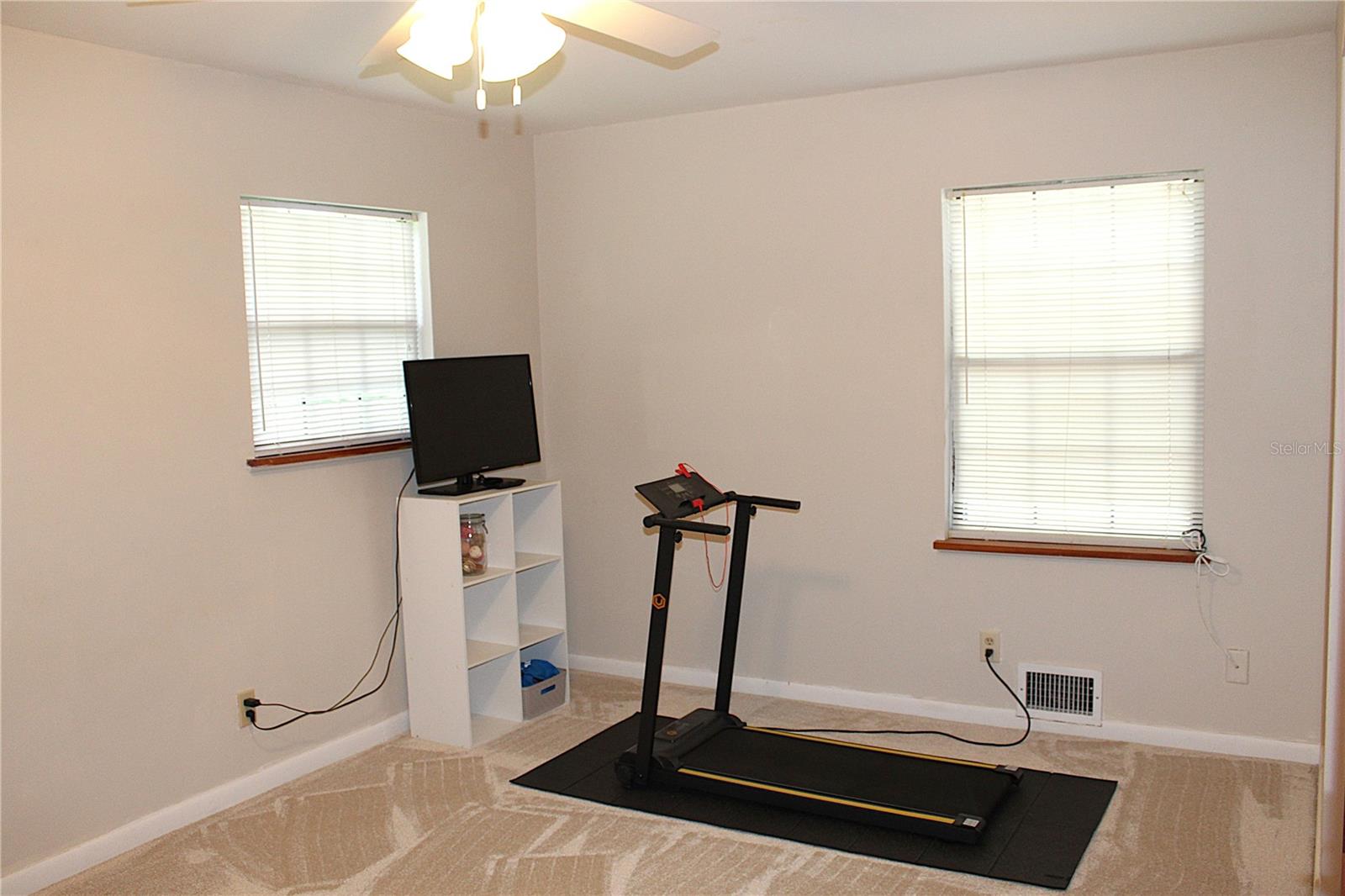 JASONS LNDG - Residential