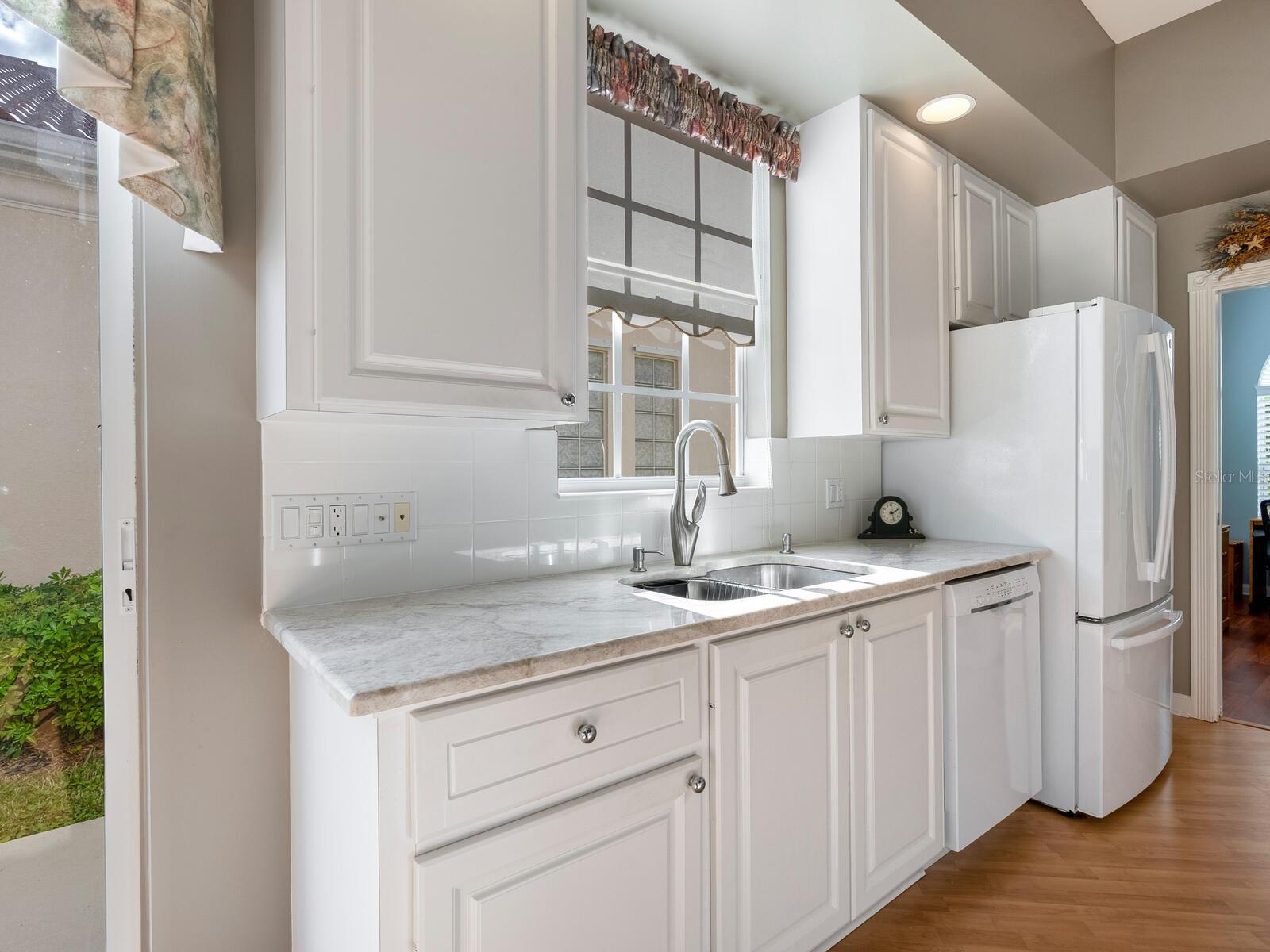 VILLAGEWALK - Residential