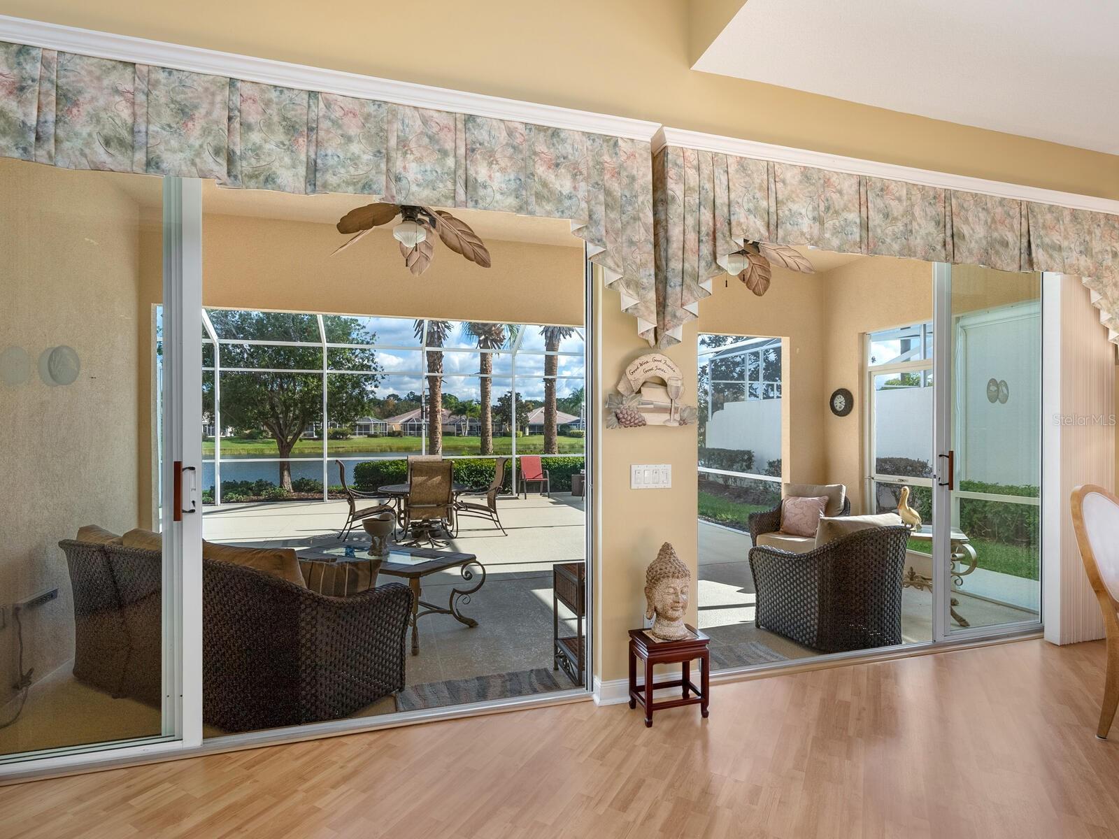 VILLAGEWALK - Residential