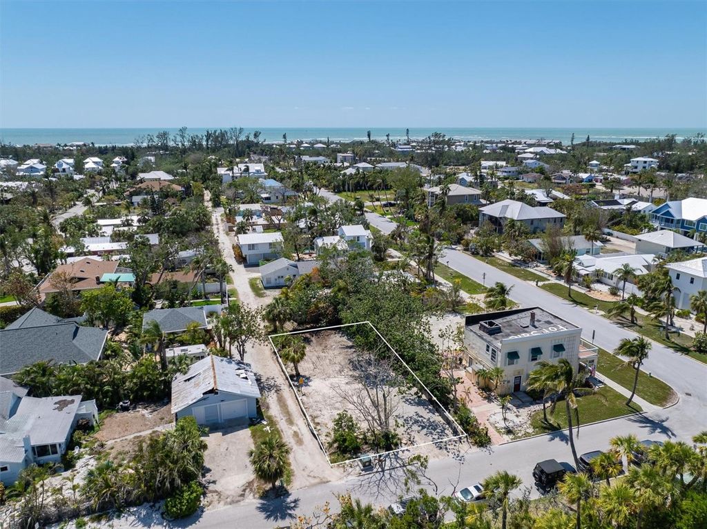 Photo of 6981 Lois Avenue, Longboat Key, FL 34228 (MLS # A4648890)