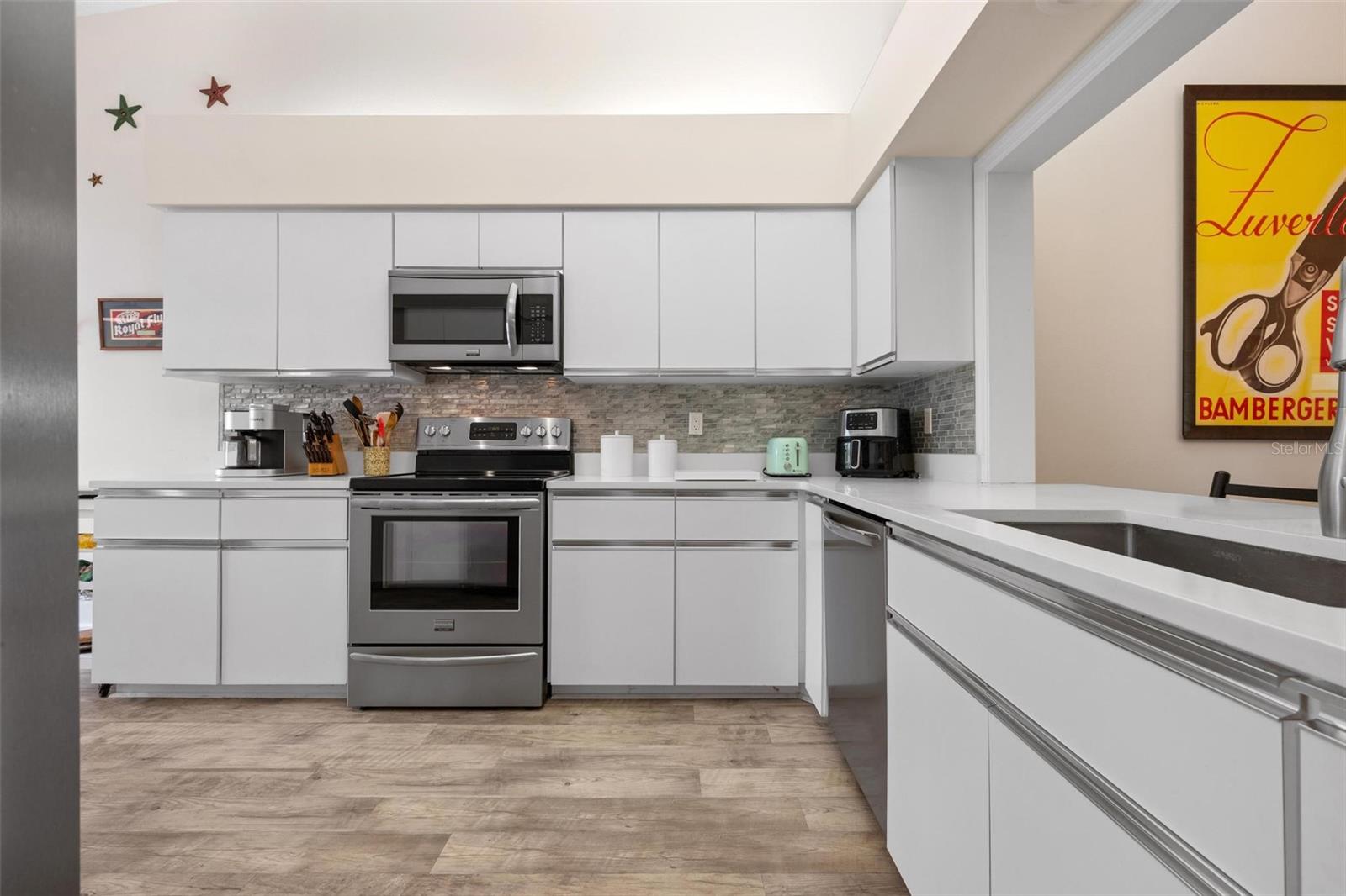 WOODBRIDGE ESTATES - Residential