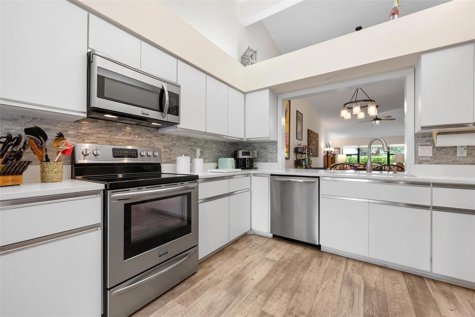 WOODBRIDGE ESTATES - Residential