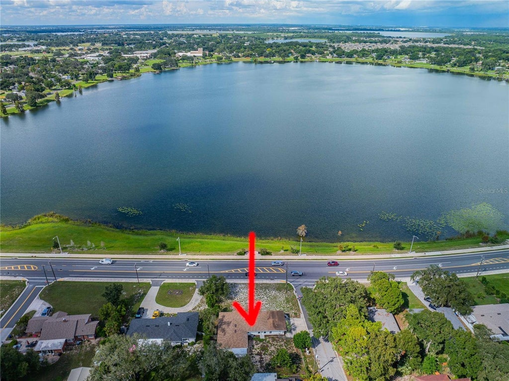 Photo of 1196 Lake Elbert Drive SE, Winter Haven, FL 33880 (MLS # P4939949)