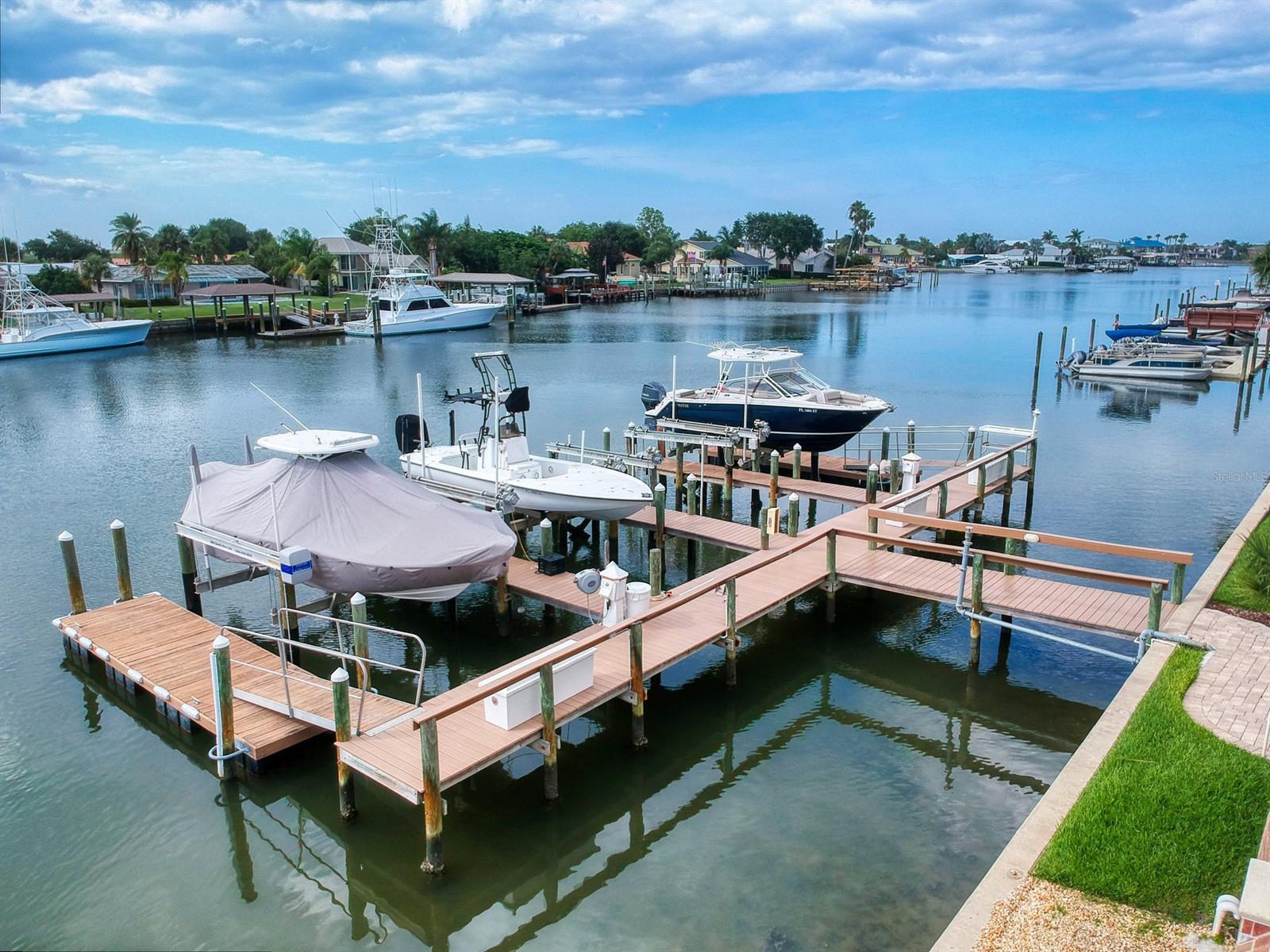 Flores Del Rio Condo - Residential