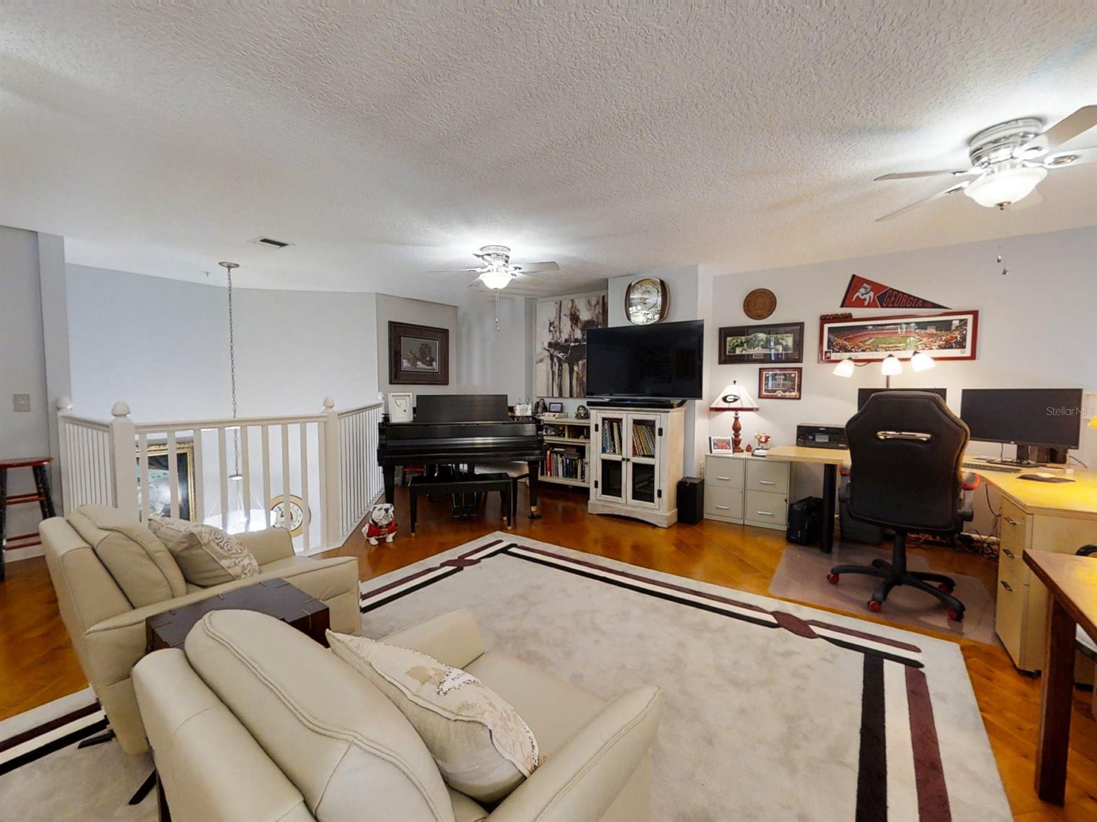 Flores Del Rio Condo - Residential