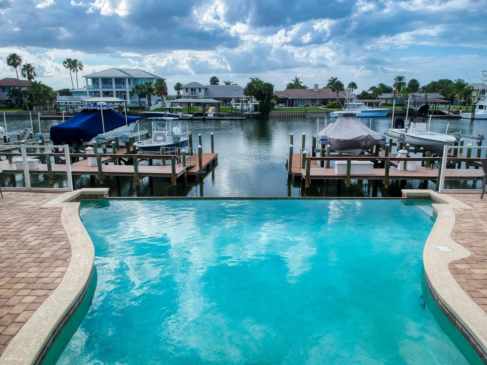 Flores Del Rio Condo - Residential