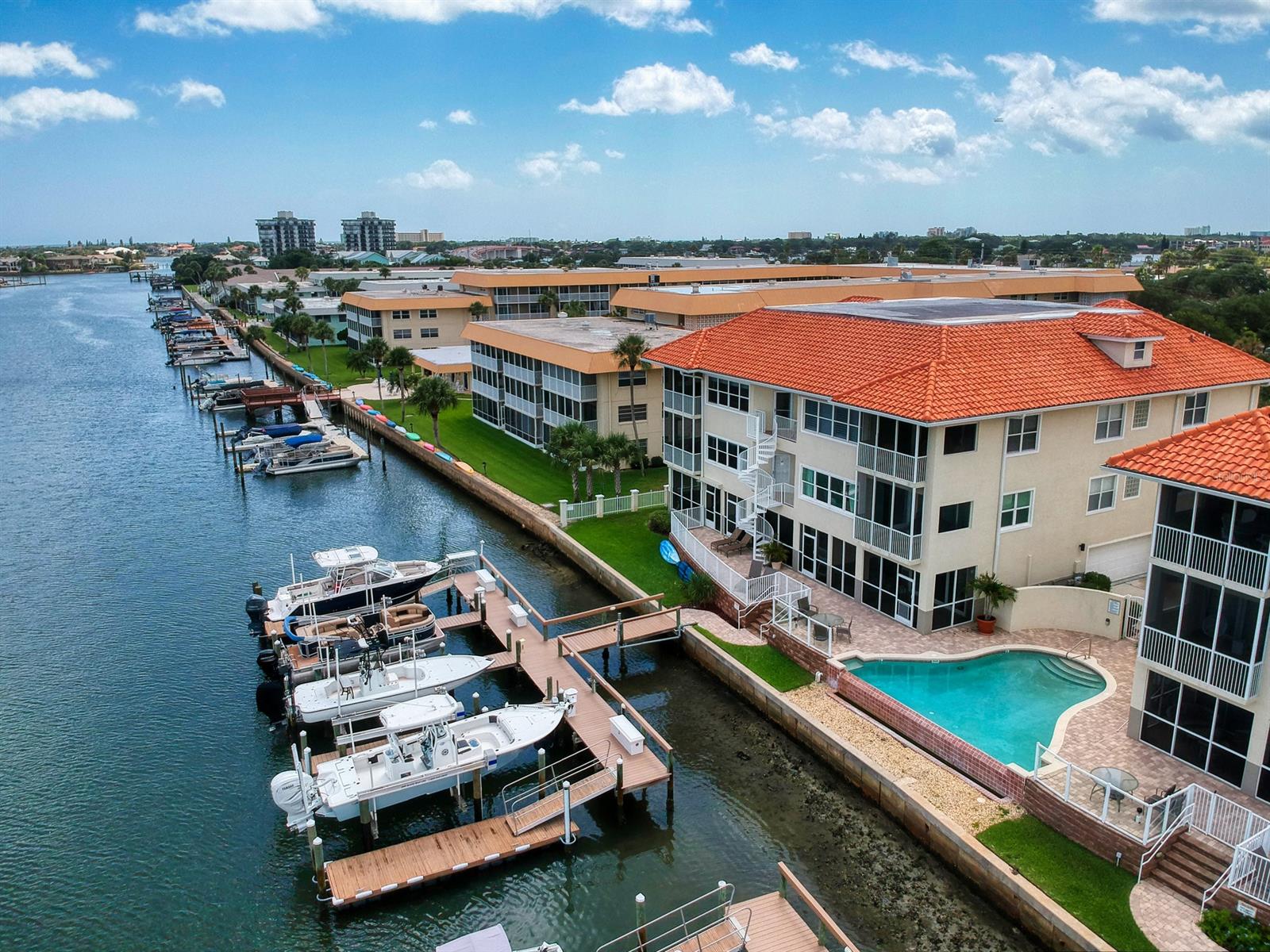 Flores Del Rio Condo - Residential