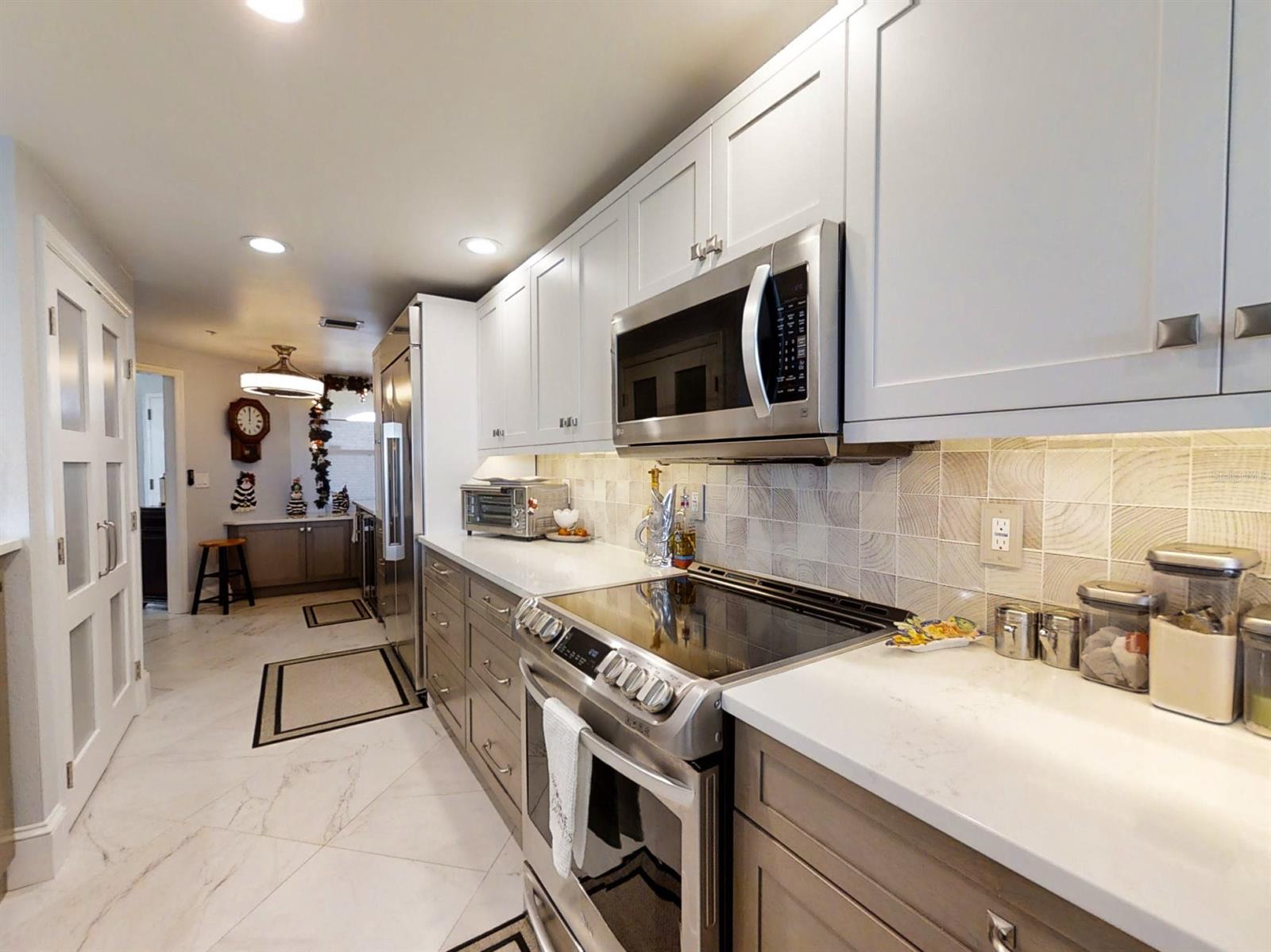 Flores Del Rio Condo - Residential