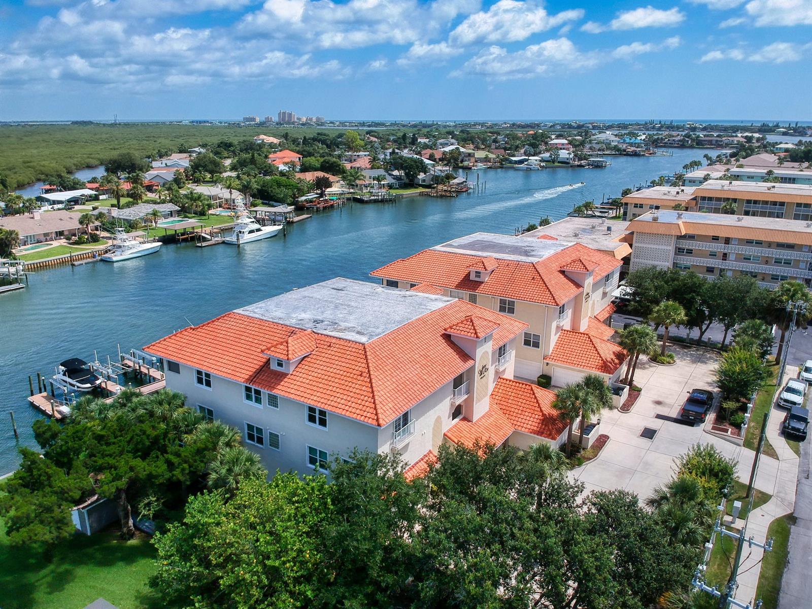 Flores Del Rio Condo - Residential