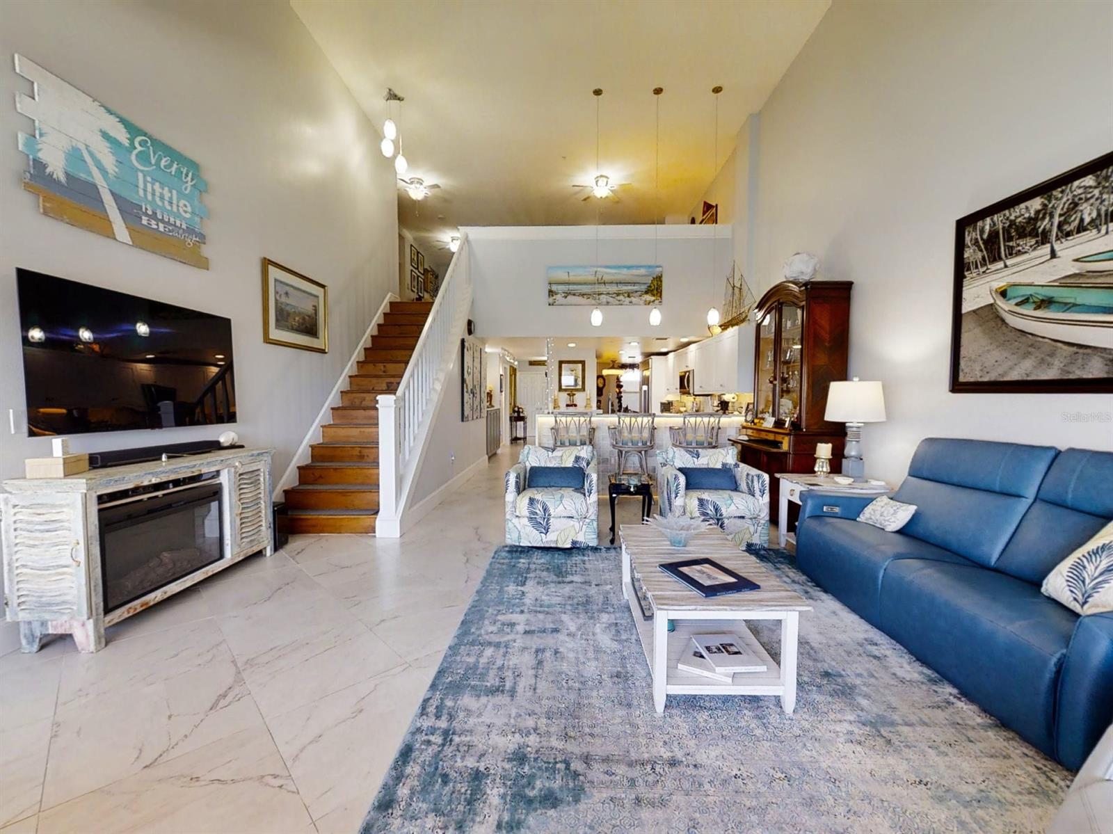 Flores Del Rio Condo - Residential