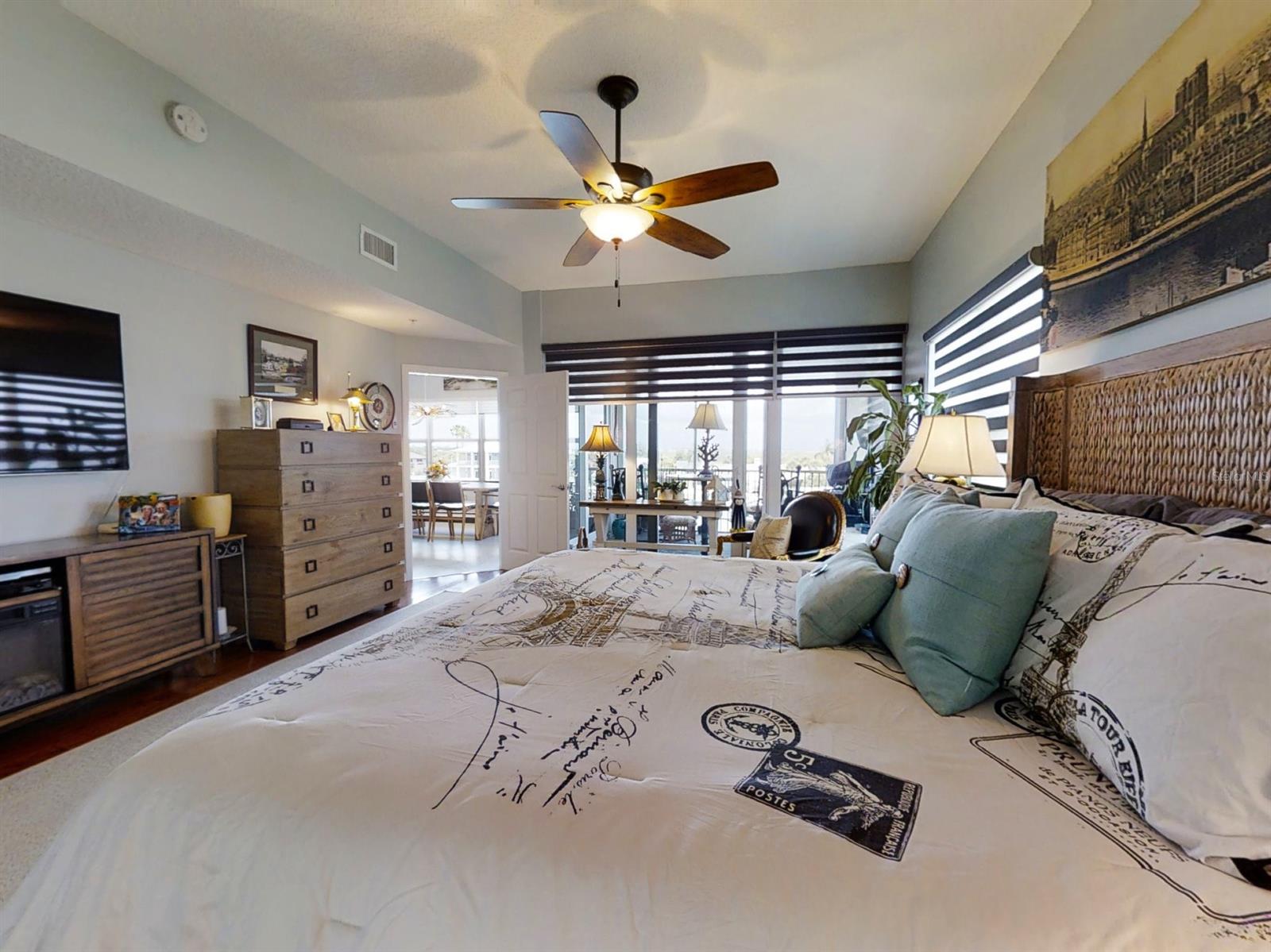 Flores Del Rio Condo - Residential