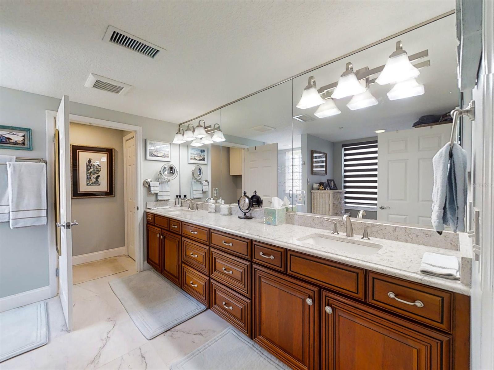 Flores Del Rio Condo - Residential