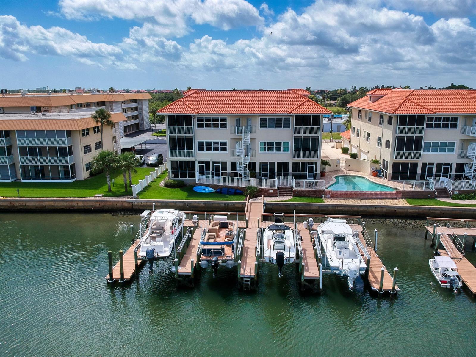 Flores Del Rio Condo - Residential