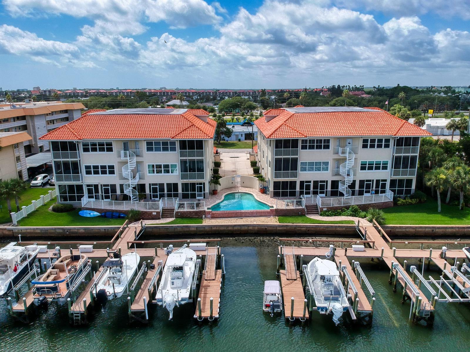 Flores Del Rio Condo - Residential