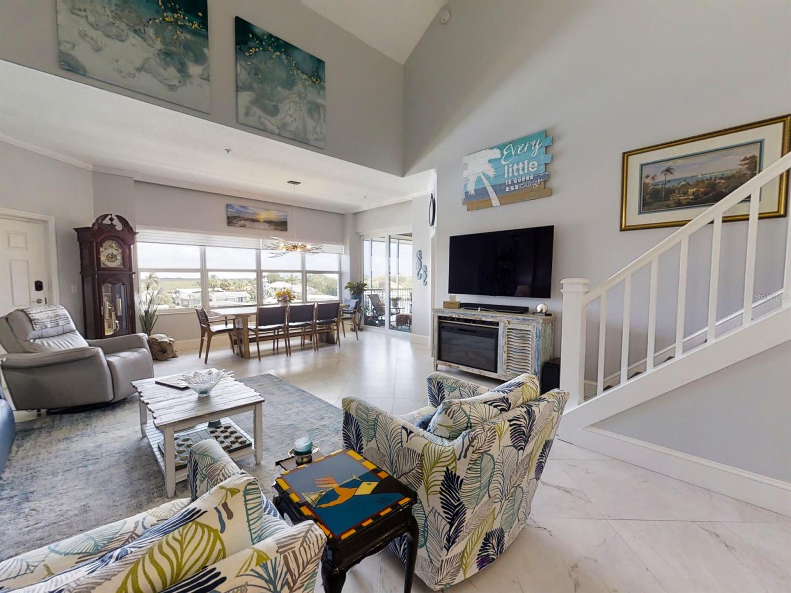 Flores Del Rio Condo - Residential